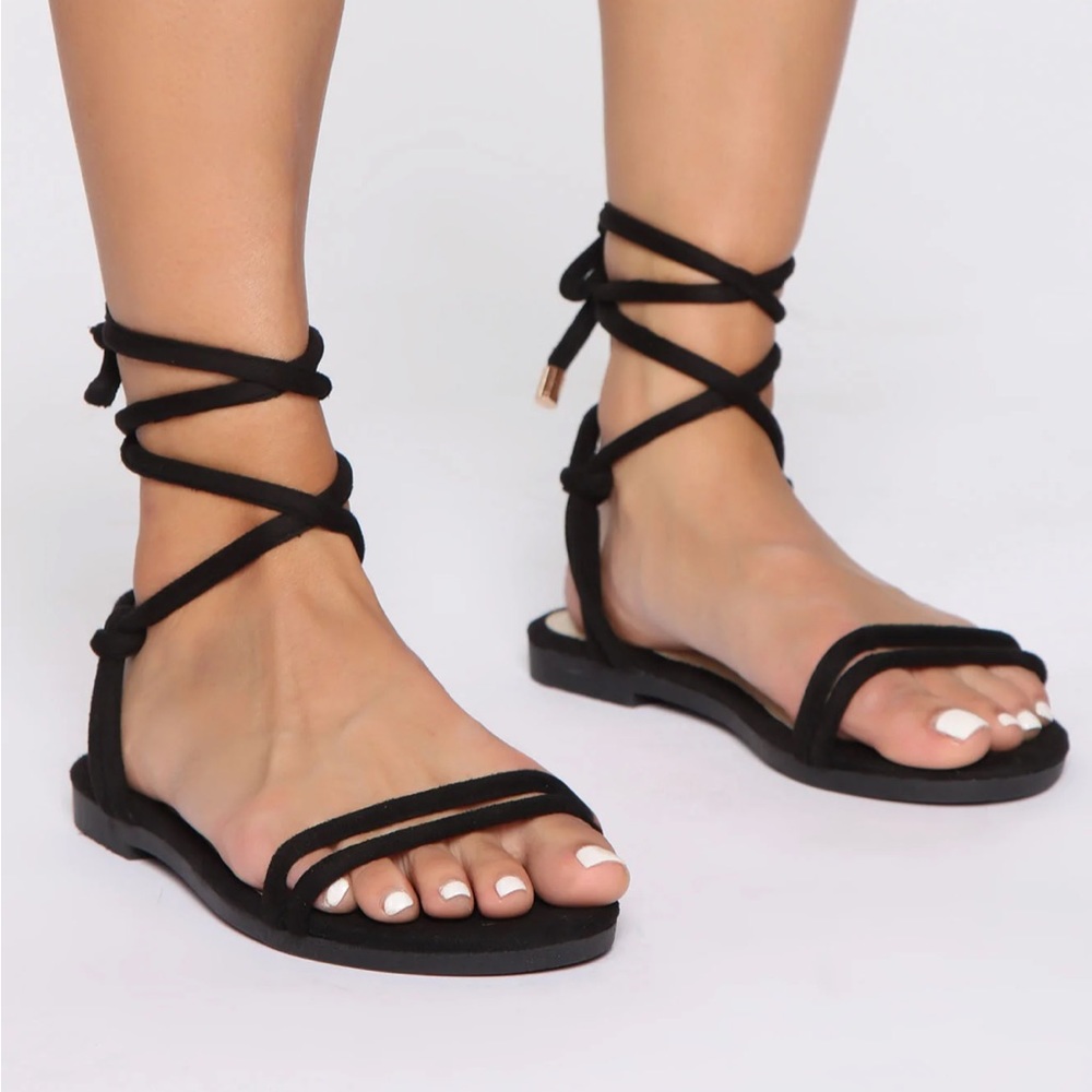 NWOT Fashion Nova Black lace up sandals